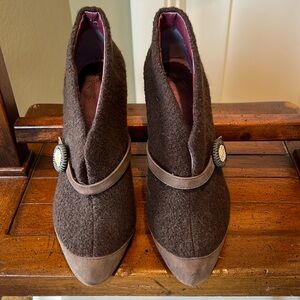 Poetic License new shoes!  Ladies vintage style